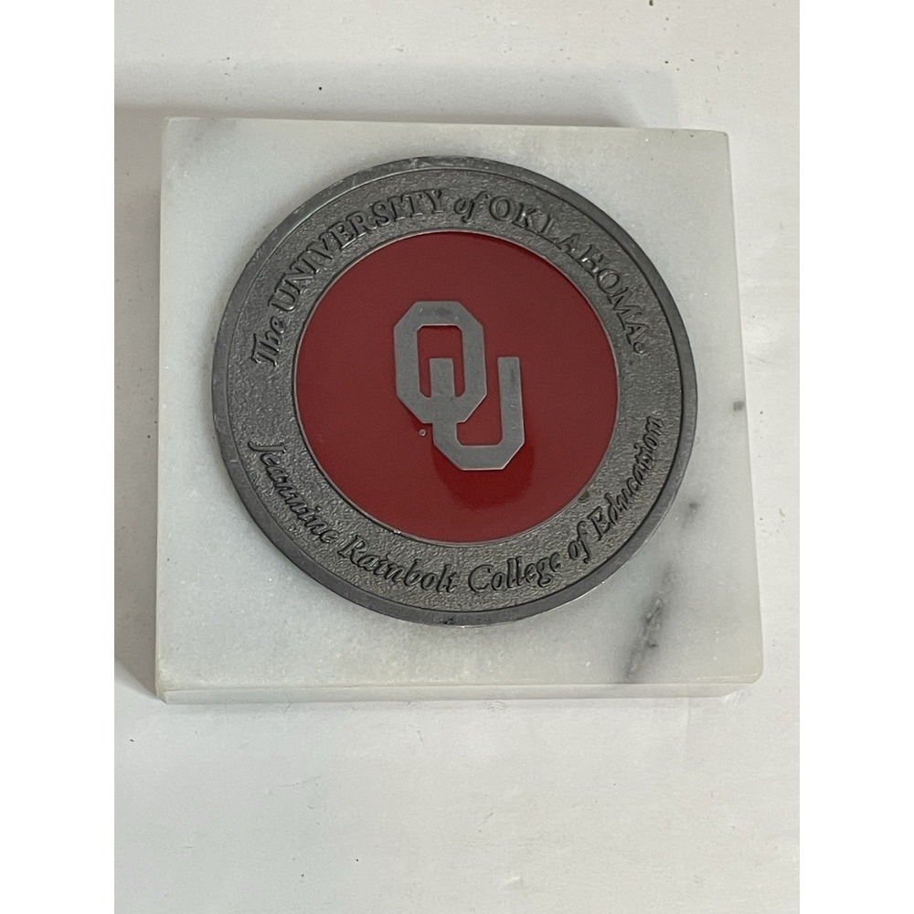 Oklahoma University OU Sooners Paperweight Granite‎ Base And Metal & Red Emblem
